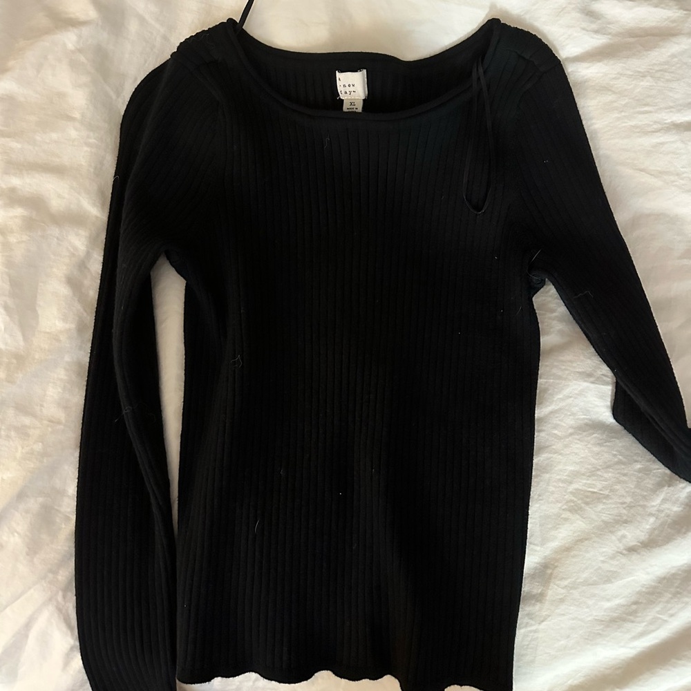 Black Ribbed Sweater - Picture 2 of 3